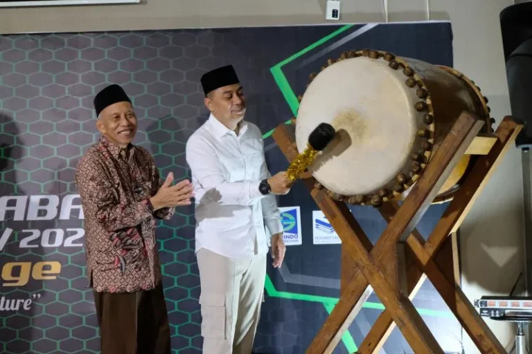 eri-dan-SMP-Khodijah.jpg